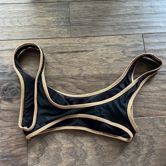 Aerie swim top - Picture 3 of 3